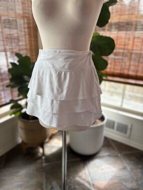 White Layered athlete girl  Athletic Skirt- fits like women's size 2
